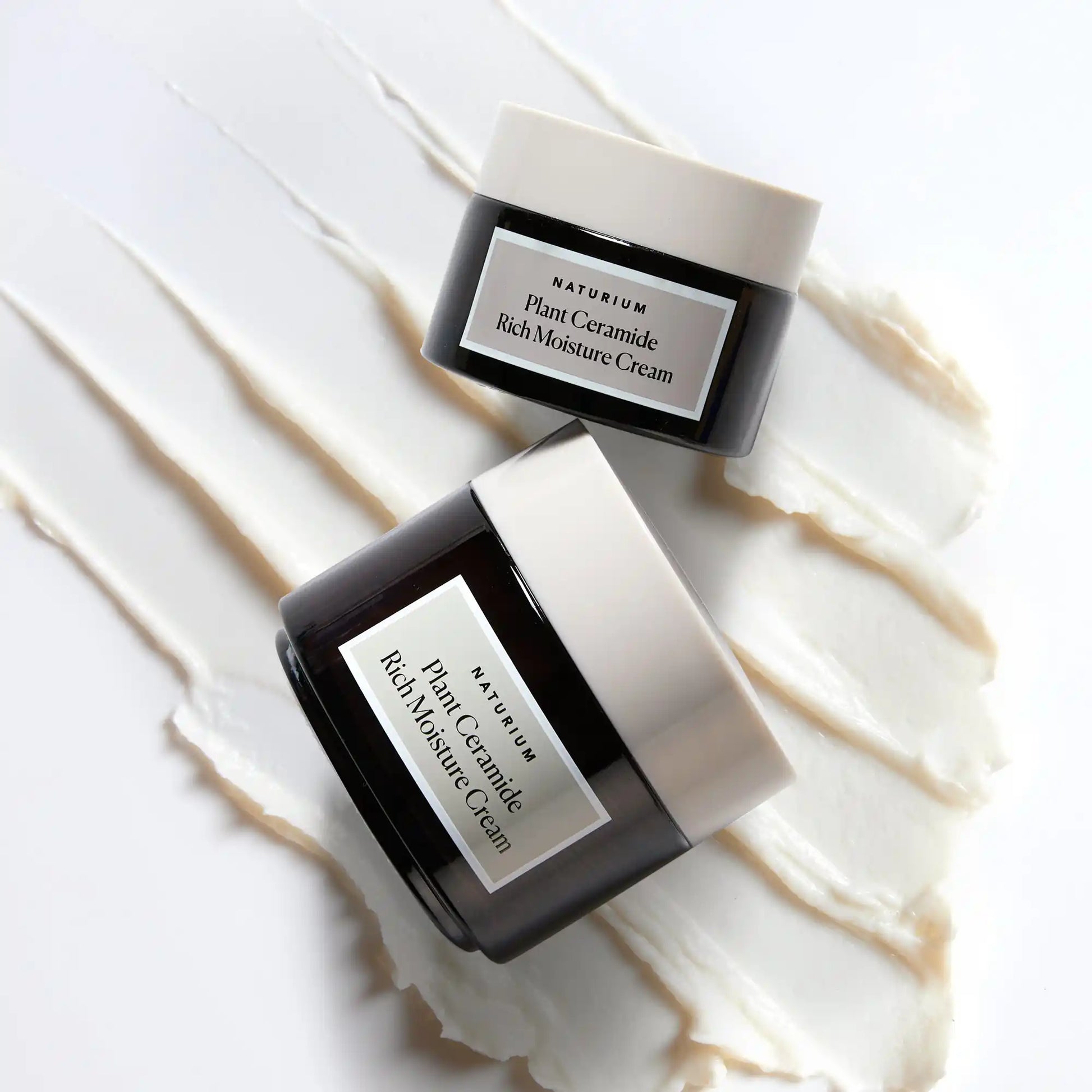 plant-ceramide-rich-moisture-cream-jumbo-e2 11_18_2021_Naturium0575-crop.webp